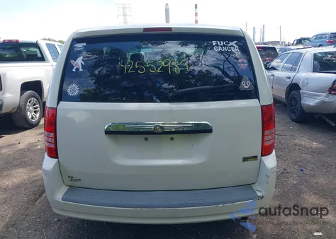 2008 Chrysler Town & Country Lx from USA, damaged, VIN 2A8HR44H88R618273